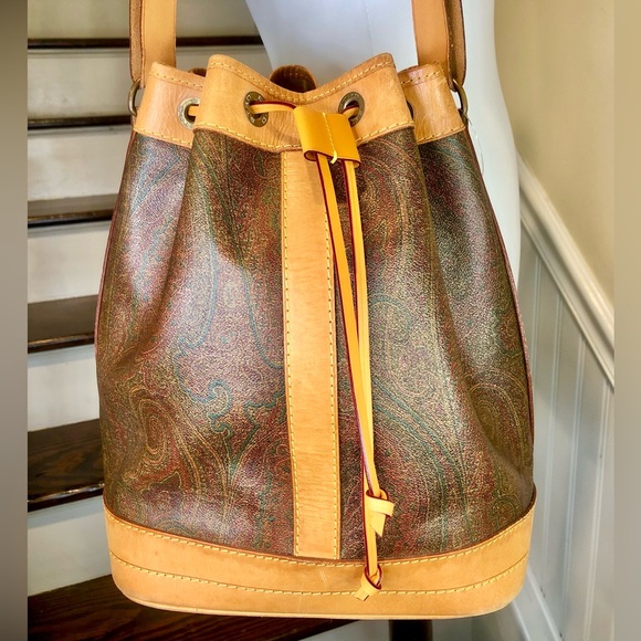 W ETRO Milano Red Paisley Vachetta Leather Drawstring Bucket Shoulder Bag - Picture 17 of 17